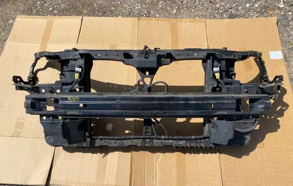 Hyundai i30 Radiator support slam panel