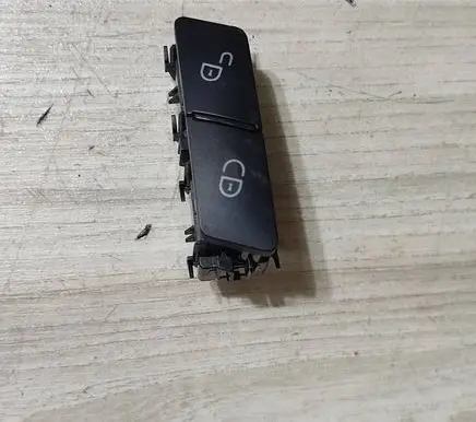 Mercedes-Benz CLA C117 X117 W117 Central locking switch button 10023298 A2049058402