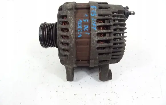 Nissan Juke I F15 Generator/alternator 231003VDIA