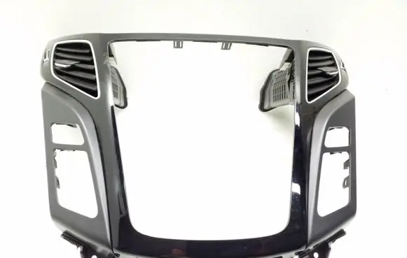 Radio/GPS head unit trim