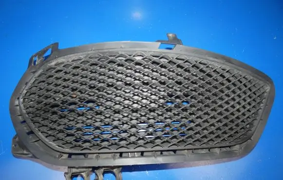 Mercedes-Benz CLA C117 X117 W117 Front bumper lower grill A1178852322