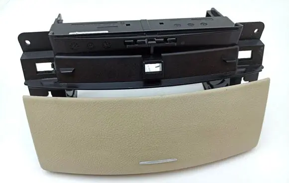 Mercedes-Benz S W221 Dashboard storage box/compartment A2216800834