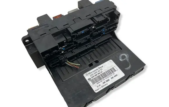 Mercedes-Benz C W203 Fuse module 2035454201 5DK00848554