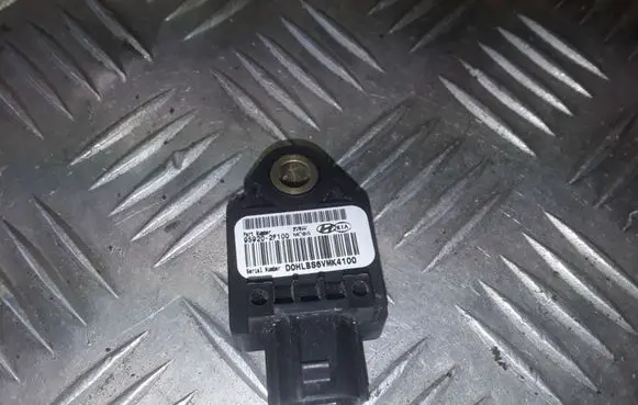 Hyundai Sonata Airbag deployment crash/impact sensor 959202F100