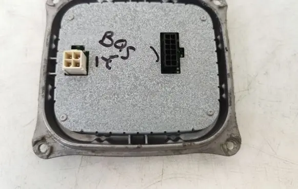 BMW X5 E70 Headlight ballast module Xenon 130732930201 7263052 10EEG091822