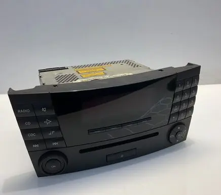 Mercedes-Benz E W211 Radio/CD/DVD/GPS head unit A2118209789 020462 MF2310
