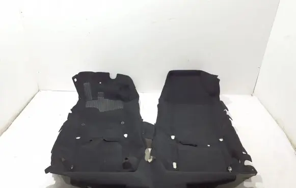 Renault Megane III Front floor carpet liner 749021675R