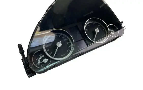 Mercedes-Benz C W203 Speedometer (instrument cluster) A2035403948