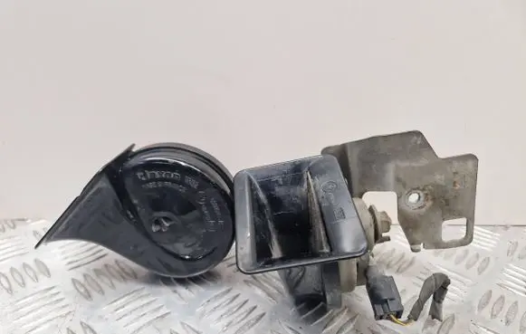 BMW 5 E60 E61 Horn signal 0092018 CH2139