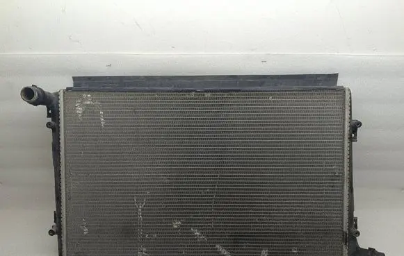 Volkswagen Golf V Coolant radiator 1K0121251AM 2197A 880871P