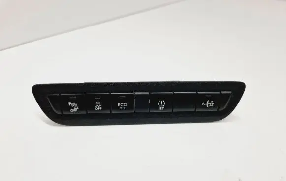 Peugeot 2008 I Parking (PDC) sensor switch 98029931Z0