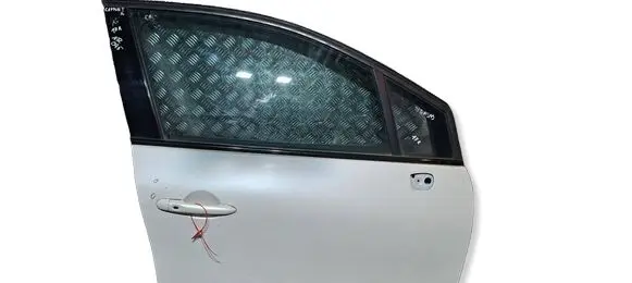 Renault Captur Front door S26301045