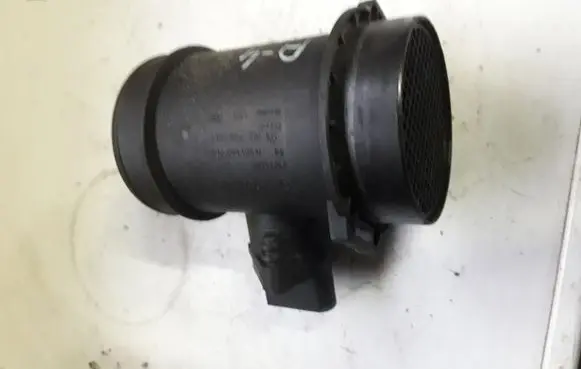 Audi A4 S4 B5 8D Mass air flow meter 0281002403