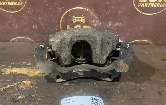 Toyota Corolla Verso AR10 Front brake caliper