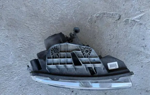 Chevrolet Camaro Headlight/headlamp 23187856 052014 110S3735
