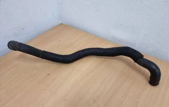 Volvo XC90 Engine coolant pipe/hose 30723992 EC65D