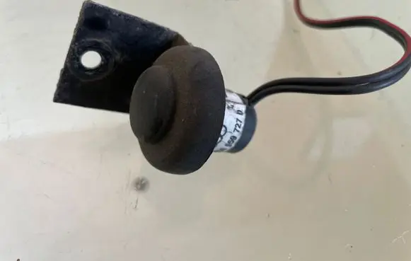 Volkswagen Touran II Bonnet alarm switch sensor 8G0959727D