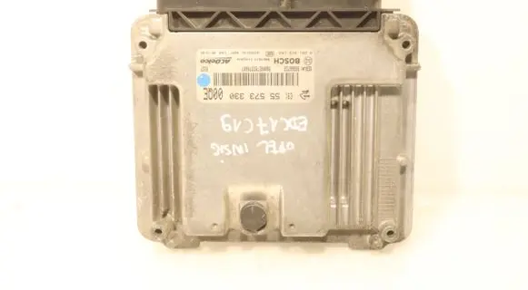 Opel Insignia A Engine control unit/module ECU 55573330
