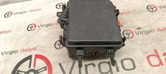 Renault Megane III Fuse box set 284B10002R
