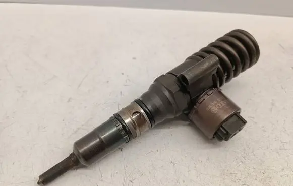 Fuel injector