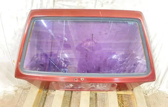 Volkswagen Golf II Tailgate/trunk/boot lid 43R00048 DOT24 M68