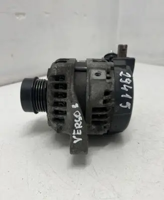 Toyota Verso-S Generator/alternator 2706047250 1042109732