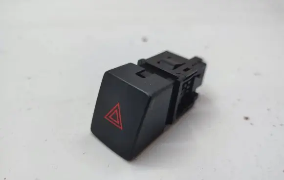 Nissan X-Trail T32 Hazard light switch