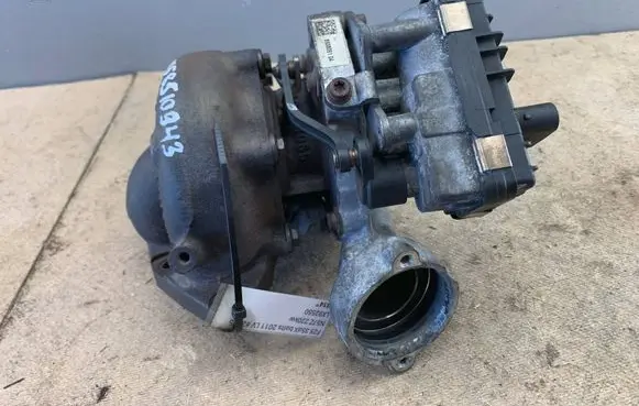 BMW X3 F25 Turbo 8510943 11658510943