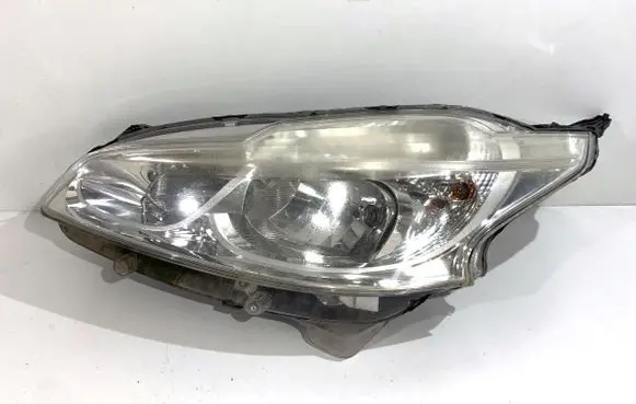 Peugeot 208 Headlight/headlamp 9802221880