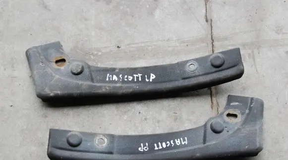 Renault Master II Front arch trim 120KM