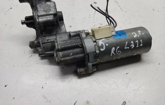 Land Rover Range Rover L322 Seat adjustment motor 0130002639 P10049101 240304N
