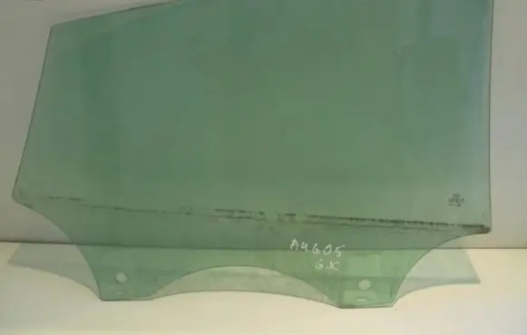 Audi A5 8T 8F Rear door window glass 43r00082