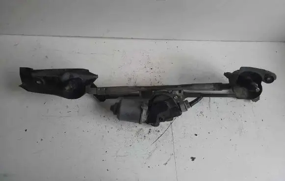 Mazda 6 Front wiper linkage and motor 159300-1431