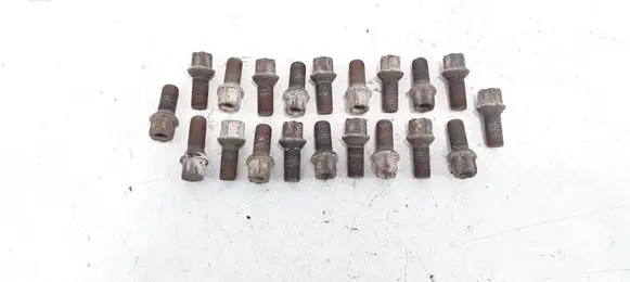 Volkswagen PASSAT B5 Nuts/bolts 