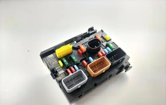 Citroen C3 Fuse module 9659741780