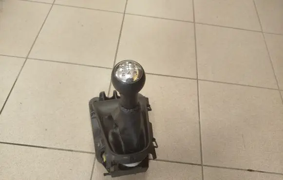 Gear shifter/selector