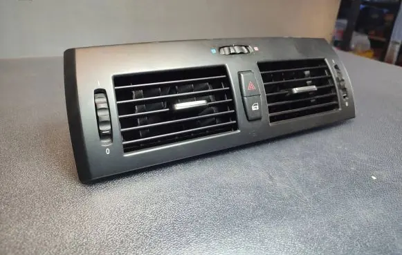 BMW X3 E83 Dash center air vent grill 3415965