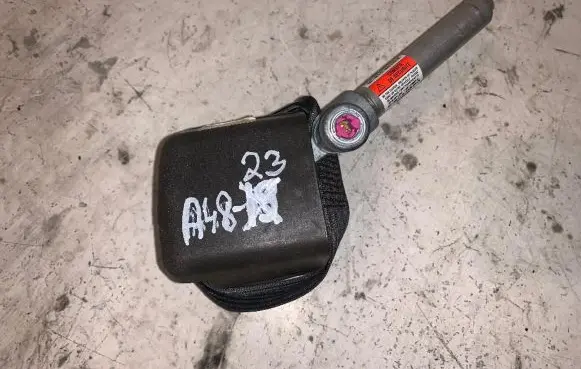Volvo V50 Front seatbelt 608426600 A4823