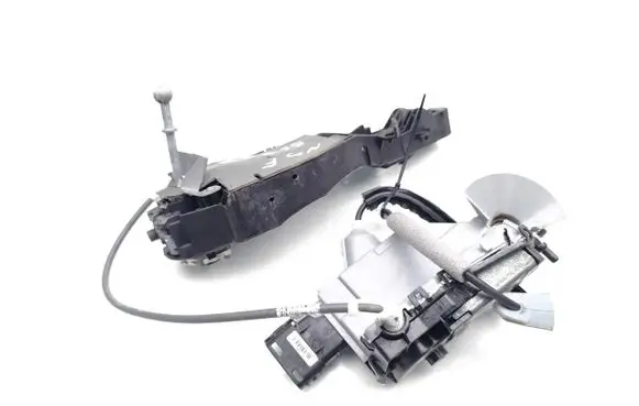 Peugeot 3008 II Front door lock 9822245180 V23984