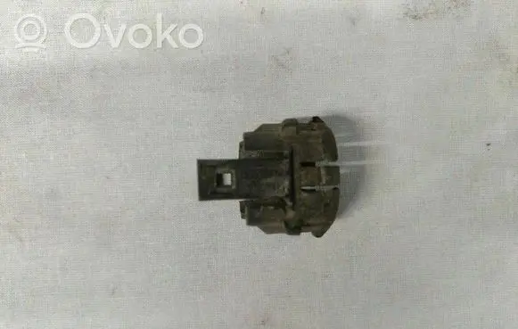 Mercedes-Benz C W203 Front parking sensor holder (PDC) A1688850067