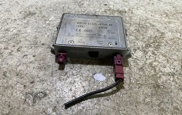 Audi A6 S6 C6 4F Antenna control unit 8E0035456B 021498 09103112