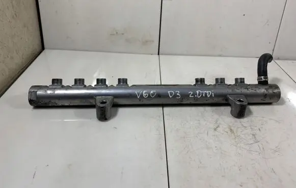 Volvo V60 Fuel main line pipe 30777759