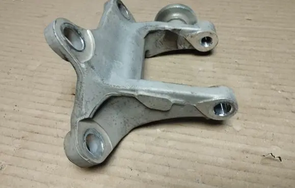 Honda Element Engine mounting bracket SJF98
