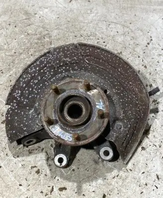 Rear wheel hub spindle/knuckle