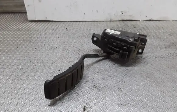 Opel Movano A Accelerator throttle pedal 8200313107