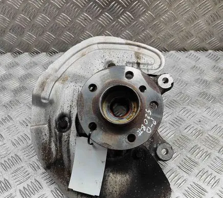 BMW X2 F39 Front wheel hub 6876854