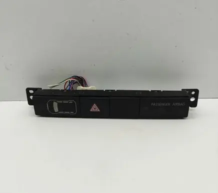 Mitsubishi L200 Hazard light switch 8002C293