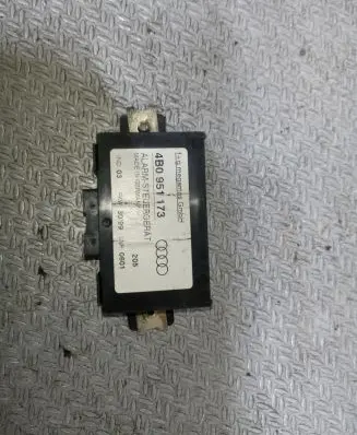 Audi A4 S4 B5 8D Alarm control unit/module 4B0951173