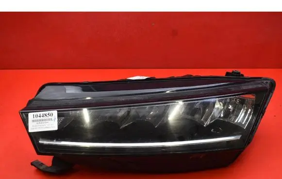Skoda Octavia 985 Headlight/headlamp 5E4941015