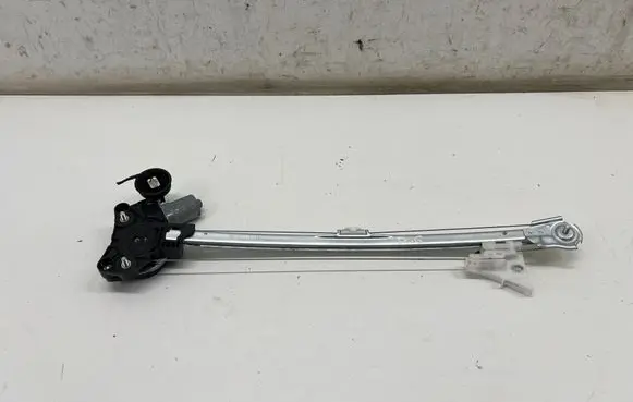 Mazda 3 Rear door window regulator with motor BCJH7258X